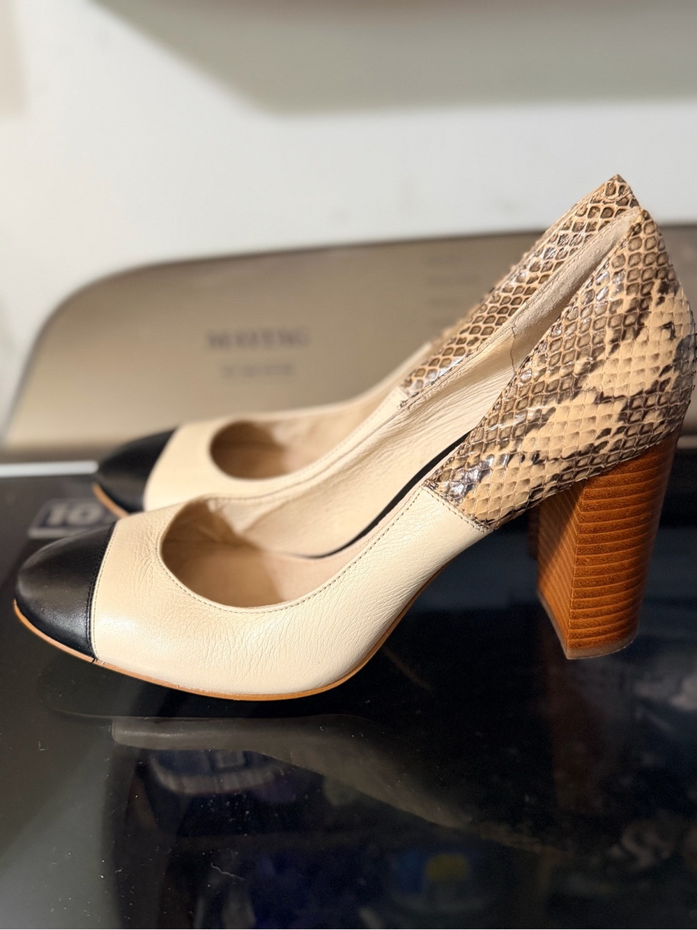 Louise et Cie Size 9 Leather Snake Print Cap Toe Block Heel Pumps - Picture 2 of 6